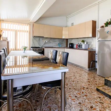 Pensiunea Beta Mamaia Nord Guest house 3*