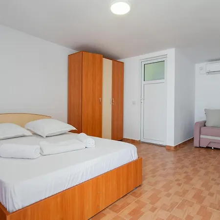 Guest house Pensiunea Beta Mamaia Nord *